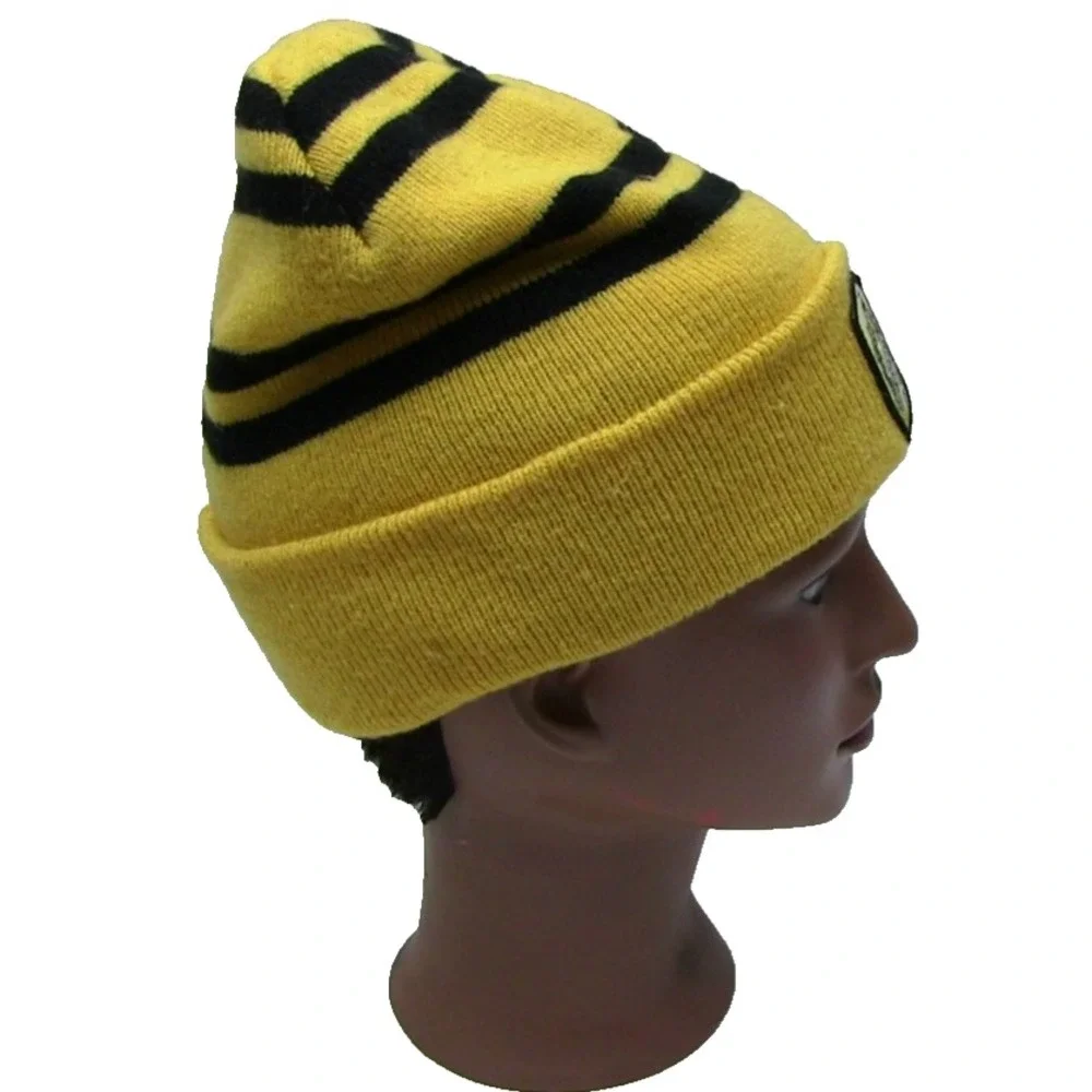 Harry‎ Potter Hufflepuff Crest Gold Black Stripe Beanie Ski Cap Hat